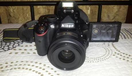 Nikon D51000 DSLR camera photo